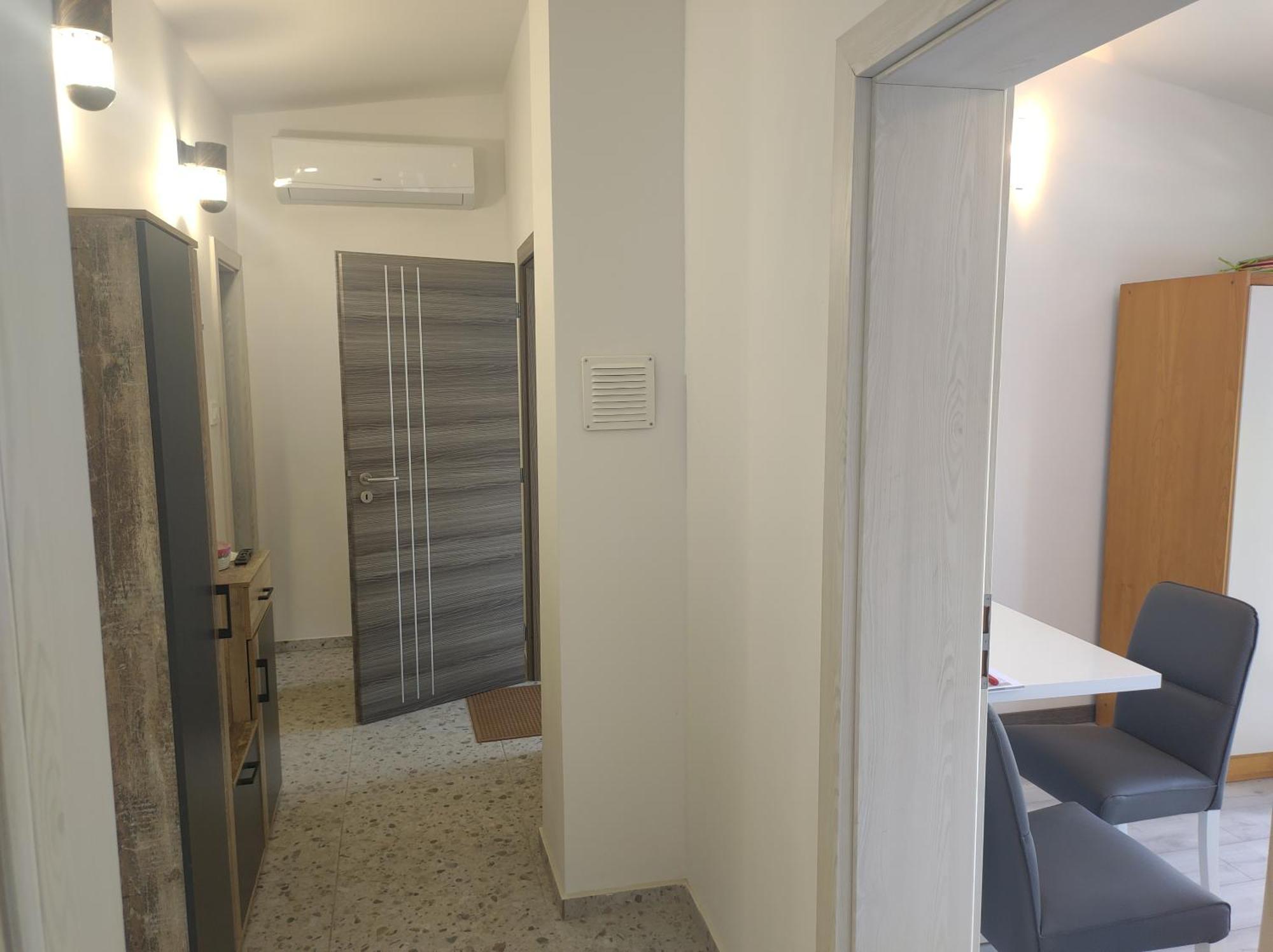 Apartment Wavewhisper Lukovo