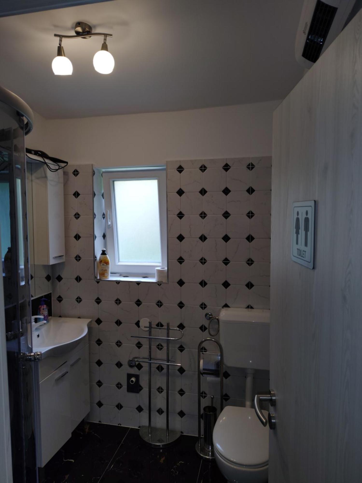Wavewhisper Apartment Lukovo